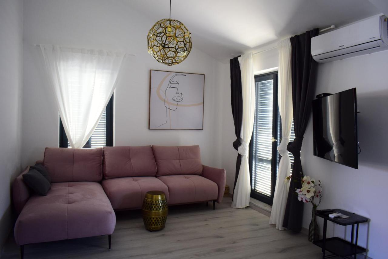 Apartmani Lavin Malinska Exterior foto